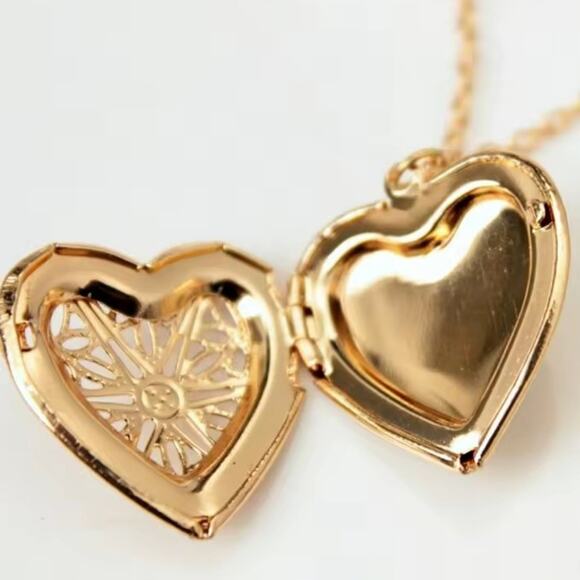 18k Gold Plated Necklace w/ Star Heart Locket Valentine's Birthday Anniversary